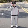 Conjunto Deportivo para Niños 2026 Otoño Nuevo Estilo Ropa Elegante para Niños Cárdigan para Niños Pequeños Conjunto de Dos Piezas Ropa de Moda Infantil de Comercio Exterior