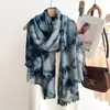Bufanda de Seda Retro Versátil con Degradado Tie-Dye Ligera de Mezcla de Lana para Mujer, Bufanda Suave, Chal Fino Protector Solar al por Mayor