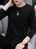 Camiseta lisa de manga larga para hombre, de estilo minimalista, para primavera y otoño, una elegante prenda interior o capa base, de tendencia