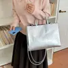 Bolso pequeño cuadrado texturizado estilo coreano al por mayor para mujer, nueva colección otoño 2026, diseño de letras en relieve, bolso de hombro y bolso cruzado para ir al trabajo