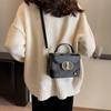 A popular bolsa pequena deste ano moda feminina all-matching 2023 novo ombro retrô bolsa mensageiro caixa portátil bolsa quadrada pequena