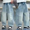 Jeans anchos de corte holgado para niños con diseño bordado, nueva colección de otoño para bebés y niños pequeños, pantalones largos casuales de moda para el otoño