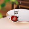 Yilu prata S925 prata esterlina sangue âmbar vintage retro retro nacional moda padrão ovo superfície pingente elegante simples all-Match Pingente de Prata