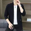 2026 Nova Jaqueta Masculina Simples Outono Estilo Coreano Moda Casual Malha de Alta Qualidade Versátil Cardigã Masculino