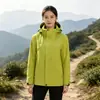 Invierno Nuevo Estilo Stock de Fabricante Disponible Personalización por Foto Exterior Cortavientos Impermeable Tres en Uno Conjunto de Dos Piezas