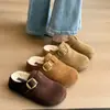 Super bonitas, com sola grossa, salto escondido, estilo Birkenstock, bico fechado, meias-pantufas para mulheres, novo estilo para usar ao ar livre no outono e inverno, pantufas de algodão