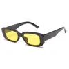 Nuevas gafas de sol de moda con montura pequeña para hombre y mujer, gafas de sol de moda para fotos callejeras, gafas de sol rectangulares degradadas 9074