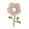 Broche Japonês e Coreano de Zircônia Colorida de Alta Qualidade para Mulheres, Alfinete de Lapela para Terno, Flor de Zircônia Completa com Pérola, Acessórios de Corsage de Luxo