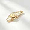 Broche Pérola Estrela e Lua Luxo Leve Zircônia Cravejada Strass Pinos de Lapela Feminino de Alta Qualidade Acessório para Casaco Venda por Atacado