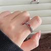 Anillo hueco Xiangyun de moda nacional retro para mujer, temperamento artístico, joyería con incrustaciones de piedra roja, anillo abierto para mujer