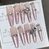 Venta al por mayor de productos de arte para uñas hechos a mano: Arte de uñas popular, moderno y deslumbrante con diamantes triturados, diseños de mariposas y puntas de uñas y pegatinas para uñas brillantes