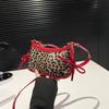 Bolso Rojo con Lazo Festival de Primavera 2025 Bolso de Hombro Leopardo de Moda Bolso Baguette de Hombro Versátil para Mujer