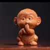 Talla de Madera de Thuja Taihang Mono Madera de Mono Comiendo Mano Mono Lindo Mono Adorable Juguete de Mono Colgante de Animal Zodiaco Agarre de Mano