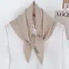 Cachecol Triangular 100% Lã Pura para Mulheres no Outono e Inverno, Cachecol de Tricô Versátil de Cor Pura Quente, Xale, Cachecol de Alta Qualidade