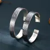 Venta al por mayor 990 pies plata personalidad hipster versión ancha Patrón martillado a mano pulsera de hombre patrón horizontal Joyería de plata tailandesa