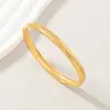 Pulseiras de Aço Inoxidável Transfronteiriças Europeias e Americanas, Pulseiras de Fundição Modernas e Simples para Mulheres, Joias de Mão em Aço Titânio Banhado a Ouro 18K Atacado