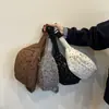 Bolso pequeño de pecho estampado estilo japonés y coreano de nicho Bolso pequeño de cintura Nuevo 2025 Bolso pequeño floral de viaje Nuevo Transfronterizo