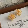 Plata Plateada Primavera Diente de León Estilo Artístico de Diseñador Minimalista Ins Factory Pendientes Modelo Nuevo Pendientes de Botón Venta al por Mayor
