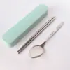 Talheres de aço inoxidável colher portátil pauzinhos conjunto de duas peças presente loja de 2 reais traje de talheres