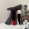 Zapatos de tacón bajo y suela plana de color blanco lechoso con lunares negros, zapatos de abuela retro de punta cuadrada de cuero suave, zapatos de mujer gentiles y versátiles para ir al trabajo