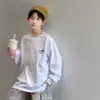 Camiseta Blanca de Manga Larga Moderna y Genial para Niños Otoño 2026 Nueva Camiseta Básica Holgada para Niños Primavera y Otoño Venta al por Mayor