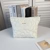 Bolsa de Cosméticos Acolchada con Flores Estilo Coreano Ins Bolso de Mano Dulce Combinable para Todo Capacidad Grande Bolsa Interior de Almacenamiento para Viajes