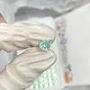 Pendientes Facetados Menta Mambo Azul Glaciar Rosa con un Diseño Fresco y Brillante de Verano