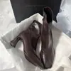 Botas finas de couro marrom com bico quadrado e stretch para mulheres, outono e inverno, botas de salto alto e salto grosso, botas de moda francesa, exportação transfronteiriça