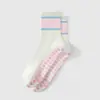 Calcetines deportivos de yoga profesionales para mujer, calcetines antideslizantes hasta la pantorrilla con rayas de encaje para fitness en interiores, correr y Pilates