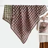 Pañuelo cuadrado de terciopelo de doble cara, dos tonos, estampado de leopardo, de alta gama, vintage de los 90, chal cálido para mujer, pañuelo de cuello de lujo ligero