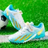 Sapatos de futebol infantil para meninos e meninas de couro de cano baixo com unhas esmagadas Tênis de treinamento de jogo de gramado artificial