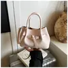 Nova Coleção Primavera e Verão Estilo Fresco e Elegante Moda Coreana Bolsa de Mão Cesta Tote Bolsa Transversal Versátil de Nicho para Comute para Mulheres