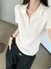 Camiseta de malha azul escuro com gola polo e manga curta para mulheres, novidade de verão 2026, estilo old money, caimento justo, valoriza a silhueta, top com ombro normal
