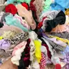 Yaoxin Ofrece Coletas de Moda de Estilo Mixto en Varios Diseños, Gomas para el Cabello Versátiles, Productos al por Mayor para Mujeres