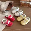 Zapatos Deportivos Infantiles 2026 Nuevos Primavera y Otoño Niños Antideslizantes Suela Suave Cuero Tenis para Niñas Zapatos de Bebé