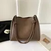 Bolso de Hombro Grande de Estilo Coreano para el Trabajo, Moderno y Elegante, Nuevo Bolso Cubo Sencillo Primavera 2026