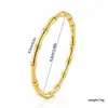 Pulseira popular de bambu transfronteiriça, elegante e de alta qualidade, estilo de nicho, luxo leve, estilo para o dia a dia, acessório de mão simples atacado