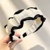Diadema plisada con volantes estilo francés, versión ancha, hace que la cara se vea más pequeña, diadema para niñas, adecuada para ir al trabajo y lavarse la cara, suministro transfronterizo