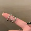Anillo de bola sonriente con diseño de nicho de estilo coreano para mujer, estilo simple, personalidad de moda, temperamento, anillo de dedo de alta gama que combina con todo.