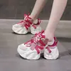 Zapatos Torre populares de celebridades de Internet para mujer, primavera y otoño 2024, recién llegados, zapatos pequeños de suela gruesa para mujer, zapatos deportivos casuales que combinan con todo para mujer.