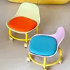 Banqueta doméstica de rodinhas universal, banqueta baixa com rodas, um item essencial para pais com filhos, banqueta infantil com rodas, banqueta redonda preguiçosa, cadeira com encosto
