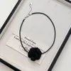 Novo Colar de Flor Preta, Fashion, Criativo e Personalizado, Colar Simples, Estilo Retro Francês Estilo Coreano Colar para Mulheres