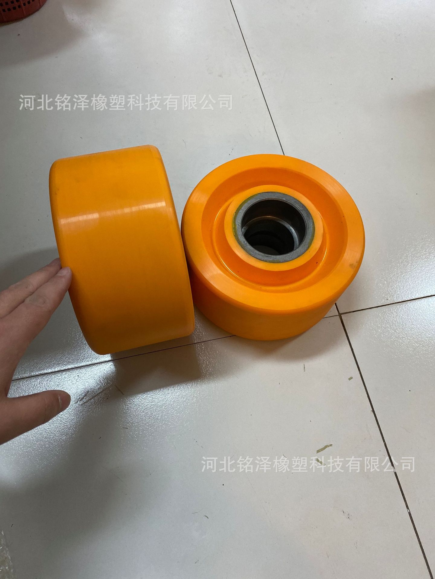 0B2AC827A3E72D4B4AB7CC82E530D3