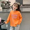 Camiseta de Manga Larga de Moda para Niña 2026 Primavera y Otoño Nueva Elegante Camiseta Infantil de Cuello Redondo Camiseta Básica de Algodón Puro para Niña Pequeña