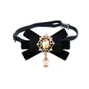 Broche de Terciopelo Retro Europeo y Americano Personalizado con Lazo, Flor de Encaje y Decoración de Cuello Estilo Chanel