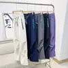 Quienquiera que use los pantalones de terciopelo se verá bien.. El Estilo Más Popular en Verano y Otoño Continuará en Invierno. Hombres y Mujeres Son Versátiles 9862
