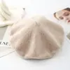 Nuevo gorro de lana de mezcla popular estilo retro francés de color liso para mujer, gorro de artista cálido de invierno al por mayor