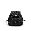 Mochila Pequena Acolchoada Estilo Chanel, Feita de Couro Bovino de Primeira Camada, Preta, Grande Capacidade, Mochila Feminina, Estilo College, Durável e Versátil