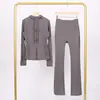 Conjunto Lulu Df de Jaqueta com Capuz Estampada e Calça Flare, Gola Alta Justa, Zíper Dourado Elástico, Roupa para Fitness Yoga