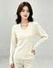 Suéter com corrente de gola redonda em fio core-spun, mangas compridas vazadas, novo estilo outono e inverno para mulheres, design slim, top base de tricô